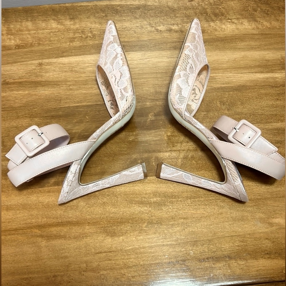 Steve Madden Lace Pumps - Picture 10 of 12